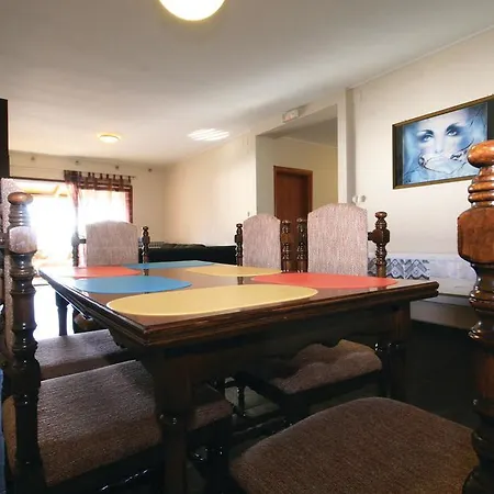 Apartment Brodarica 8