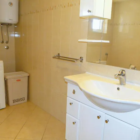 Apartment Brodarica 8